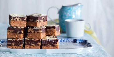 https://www.bishulim.co.il/sites/default/files/styles/ln_search_recipe_resultdesktop/public/srh_recipes/069d4b9ce51ed54ba495cc306840926c.jpg?h=d19103a9&itok=gfteBHmZ
