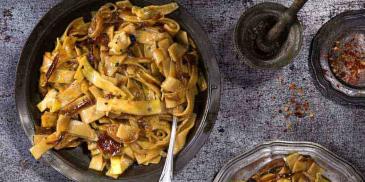 https://www.bishulim.co.il/sites/default/files/styles/ln_search_recipe_resultdesktop/public/srh_recipes/47387014f6535b11c090960bd6365a79.jpg?h=1887fb62&itok=pMpXAcm7