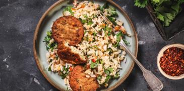 https://www.bishulim.co.il/sites/default/files/styles/ln_search_recipe_resultdesktop/public/srh_recipes/4a9e3e9a8bf222856dc88a3c908e547a.jpg?h=b9591a3a&itok=rGZsrq-N