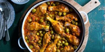 https://www.bishulim.co.il/sites/default/files/styles/ln_search_recipe_resultdesktop/public/srh_recipes/5508c85af08b6568f50736a75377575a.jpg?h=b0b513fd&itok=lDUGEYzj
