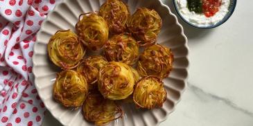 https://www.bishulim.co.il/sites/default/files/styles/ln_search_recipe_resultdesktop/public/srh_recipes/62db64af0fac4189d1b32cbf93119d14.jpg?h=7ff1806b&itok=IUFlQnp6