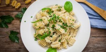 https://www.bishulim.co.il/sites/default/files/styles/ln_search_recipe_resultdesktop/public/srh_recipes/717956224c3752e4897a51bec0fddb7f.jpg?h=4c1fc98e&itok=6XS7bgHL