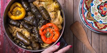 https://www.bishulim.co.il/sites/default/files/styles/ln_search_recipe_resultdesktop/public/srh_recipes/81751b3ba88bede98266056f4f4c65f0.jpg?h=e00750ab&itok=7xphy793