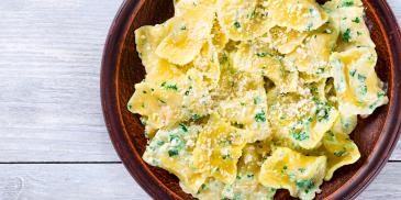 https://www.bishulim.co.il/sites/default/files/styles/ln_search_recipe_resultdesktop/public/srh_recipes/8f8347ff73c9cb3c33942bf740559ec9.jpg?h=4f5b30f1&itok=EZx3PGfF