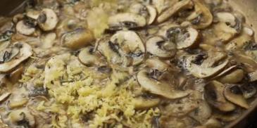 https://www.bishulim.co.il/sites/default/files/styles/ln_search_recipe_resultdesktop/public/srh_recipes/92f9e7eca16a00d9a167da71e2fe4f17.jpg?h=fcf6c4e2&itok=8p7yMcjz