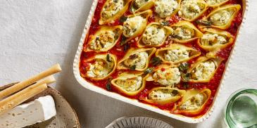https://www.bishulim.co.il/sites/default/files/styles/ln_search_recipe_resultdesktop/public/srh_recipes/a019e0a2c686347417bf9d18256a82b8.jpg?h=4f5b30f1&itok=xvMh_C60
