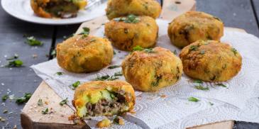 https://www.bishulim.co.il/sites/default/files/styles/ln_search_recipe_resultdesktop/public/srh_recipes/ace15ace6552813c01aa8fc2cbc20e28.jpg?h=18ed35bc&itok=xTb6QNTs