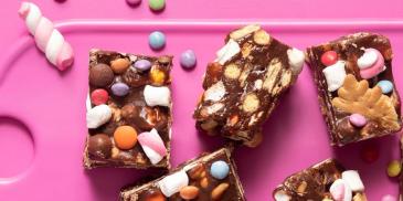 https://www.bishulim.co.il/sites/default/files/styles/ln_search_recipe_resultdesktop/public/srh_recipes/b04bcae9fbbb3f9aabb0e5e2f433615d.jpg?h=ea5d945c&itok=aapERkC1