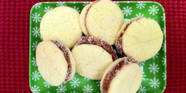https://www.bishulim.co.il/sites/default/files/styles/ln_search_recipe_resultdesktop/public/srh_recipes/cb93d34b6ccccbccadd1d74977fb4ead.JPG?h=1ce2cf88&itok=dXbueShu