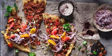 https://www.bishulim.co.il/sites/default/files/styles/ln_search_recipe_resultdesktop/public/srh_recipes/de7259a1a6423ff92ee3c0e0c1afc82d.jpg?h=664ca400&itok=Sz34pXIs