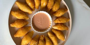 https://www.bishulim.co.il/sites/default/files/styles/ln_search_recipe_resultdesktop/public/srh_recipes/e7261aff854089d89398e18d3413b1bd.jpg?h=81a8ae47&itok=ReyLegni