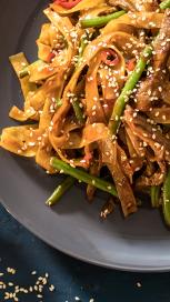 https://www.bishulim.co.il/sites/default/files/styles/search_result_153_272/public/Asian_Food.jpg?itok=uu7vkLb2
