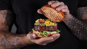 SENSATIONAL BURGER המבורגר צמחוני עם טופינג בסגנון מקסיקני